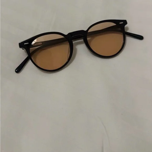 Black Sunglasses with Brown Lenses